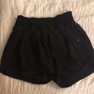 Lululemon Tracker V Short Black